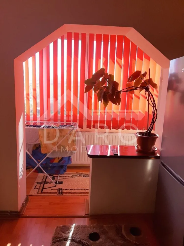 De vânzare garsoniera - 🏡 Vânzare garsonieră –Strada Depozitelor | Târgu Mureș Se oferă spre vânzare garsonieră confort 1, situată pe strada Depozitelor, în Târgu Mureș. ✔ se vinde mobilată și utilată ✔ ideală pentru locuit sau investiție (închiriere rapidă) 📌 Zonă cu acces facil către: • mijloace de transport în comun • magazine și supermarketuri • servicii și puncte de interes 💰 Preț: [se completează dacă dorești] Ideală pentru o persoană singură, un cuplu sau pentru investiție. 🤝 Proprietate promovată prin DARO Imobiliare 💳 Vrei să o cumperi prin credit? Prin Kiwi Finance îți ofer: ✔ analiză GRATUITĂ a eligibilității ✔ oferte de la peste 12 bănci ✔ negocierea dobânzii în favoarea ta ✔ suport complet până la semnarea contractului 📞 Detalii și vizionări: Coman Maria – DARO Imobiliare & Kiwi Finance 📱 0749 535 729 🔑 DARO Imobiliare – găsim proprietatea potrivită. 💳 Kiwi Finance – obținem creditul pentru a o cumpăra. }}