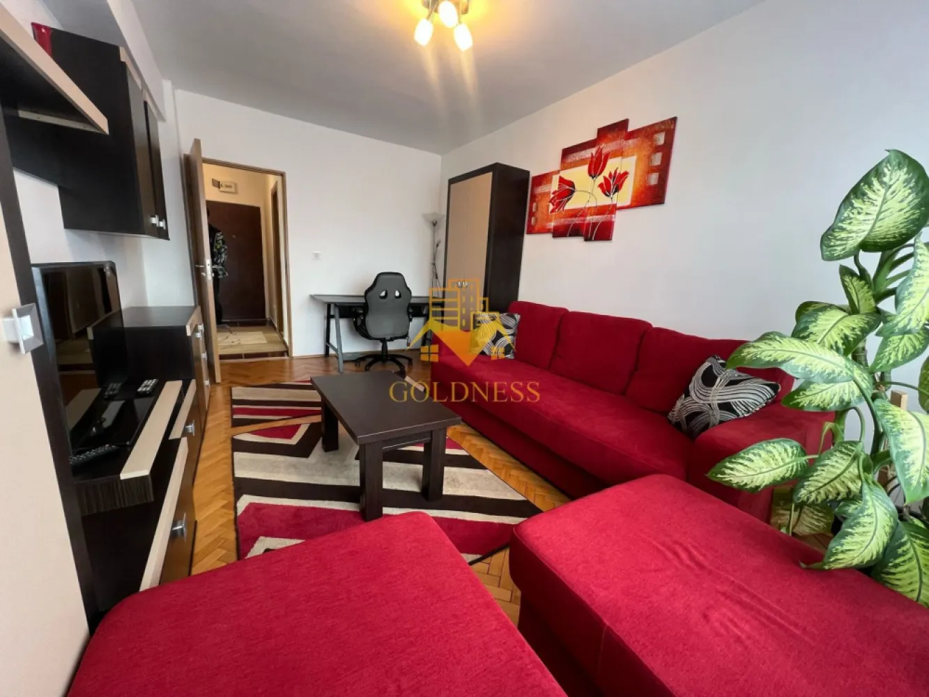 2 camere, decomandate, Gheorgheni, Zona Interservisan,Mega,Iulius Mall - GOLDNESS Imobiliare vă propune spre închiriere un apartament cu 2 camere complet mobilat și utilat, la etajul 3 într-un imobil de 7 etaje, în Cartierul Gheorgheni. Posibilitate de parcare in zona ! Se află în apropierea stațiilor de transport în comun, magazine, restaurante, spații verzi, farmacii, etc. Apartamentul este compartimentat astfel: - dormitor cu pat matrimonial, dressing, noptiere - living cu bucatarie open space complet utilată și mobilată, canapea extensibilă, loc de servit masa - baie cu cabina de dus, calorifer port prosop și dulap pentru depozitare. - terasa de 10 mp. Imobilul este dotat cu toate cele necesare- centrală proprie, frigider, aragaz, hotă, mașină de spălat haine, etc. Dacă sunteți interesați de acest apartament și doriți să îl vizionați, dar și pentru alte oferte nu ezitați să ne contactați telefonic sau prin e-mail. Vă stăm la dispoziție! Pentru intermediere se percepe un comision de 50% din prețul chiriei! }}