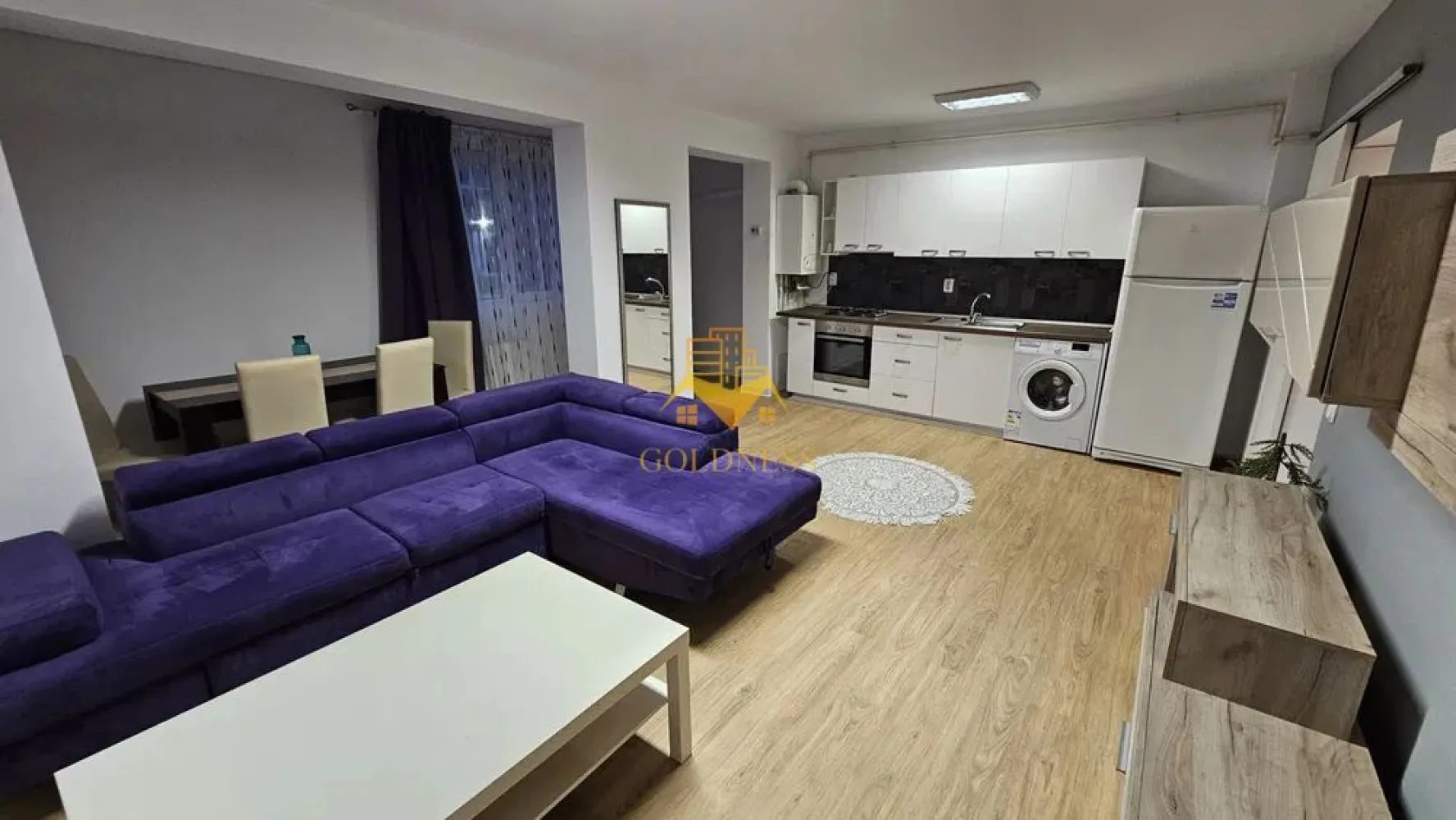 2 camere open space, Parcare,Curte, Zona Porii, Storia Cucina,Floresti - GOLDNESS Imobiliare vă propune spre închiriere un apartament cu 2 camere complet mobilat și utilat, siatuat la parter într-un imobil de 4 etaje, în Floresti. Dispune de doua locuri de parcare! Se află în apropierea stațiilor de transport în comun, magazine, restaurante, spații verzi, farmacii, etc. Apartamentul este compartimentat astfel: - dormitor cu pat matrimonial, dressing, noptiere - living cu bucatarie open space complet utilată și mobilată, canapea extensibilă, loc de servit masa - baie cu cada, calorifer port prosop și dulap pentru depozitare. -curte proprie de 30 mp. Imobilul este dotat cu toate cele necesare- centrală proprie, frigider, aragaz, hotă, mașină de spălat haine, etc. Dacă sunteți interesați de acest apartament și doriți să îl vizionați, dar și pentru alte oferte nu ezitați să ne contactați telefonic sau prin e-mail. Vă stăm la dispoziție! Pentru intermediere se percepe un comision de 50% din prețul chiriei! }}