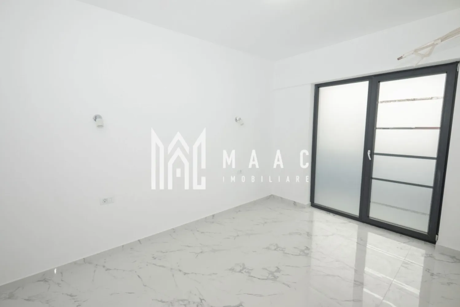 APARTAMENT 2 CAMERE MOBILAT| PARCARE INCLUSA| BLOC 2025