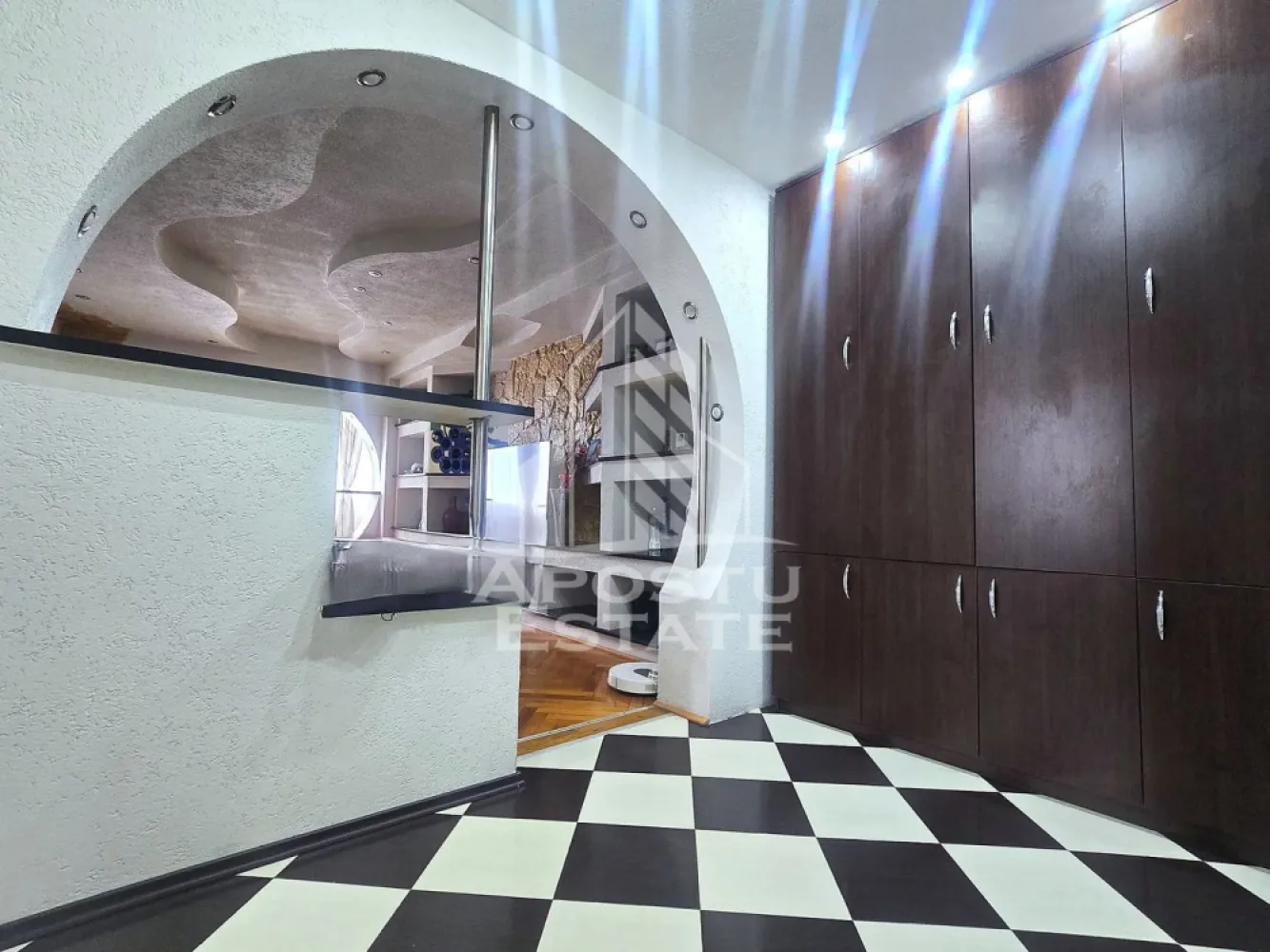 Apartament 3 camere decomandat, etaj 4/4 negociabil