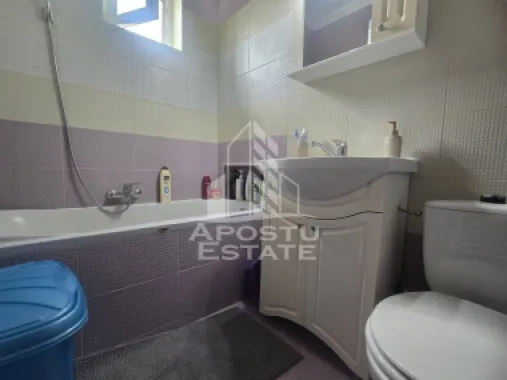 Apartament 3 camere decomandat, etaj 4/4 negociabil
