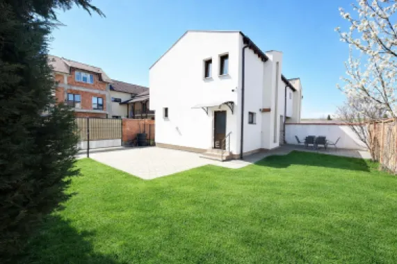 Casa duplex Selimbar,3 camere,100mp +curte!