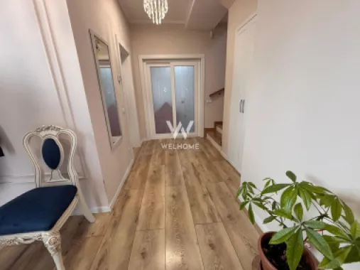 Casă individuală modernă în Șelimbăr – carport