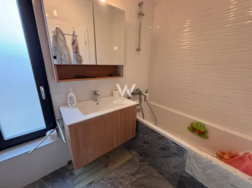 Casă individuală modernă în Șelimbăr – carport