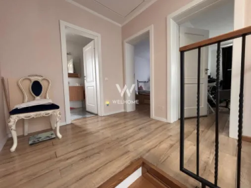 Casă individuală modernă în Șelimbăr – carport