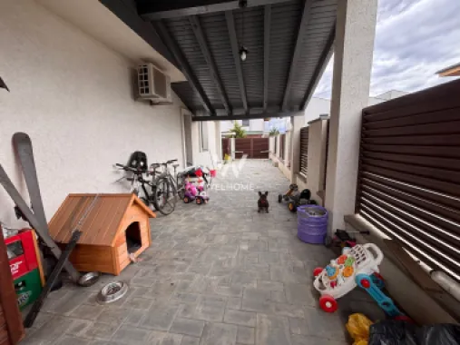 Casă individuală modernă în Șelimbăr – carport