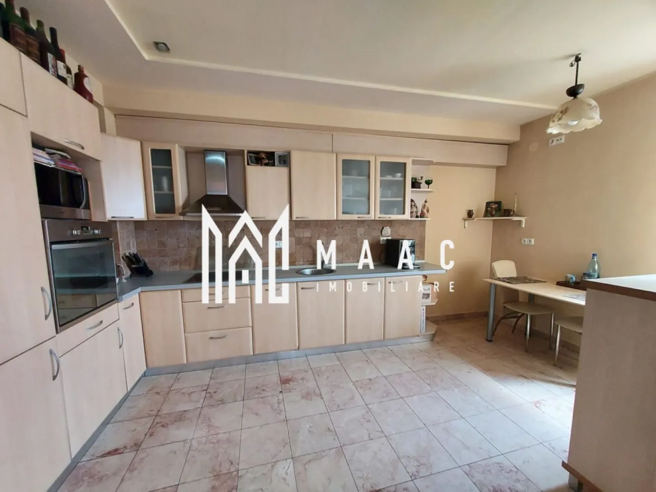 Casa 4 camere I Curte I 220 mp utili I Parcul Sub Arini