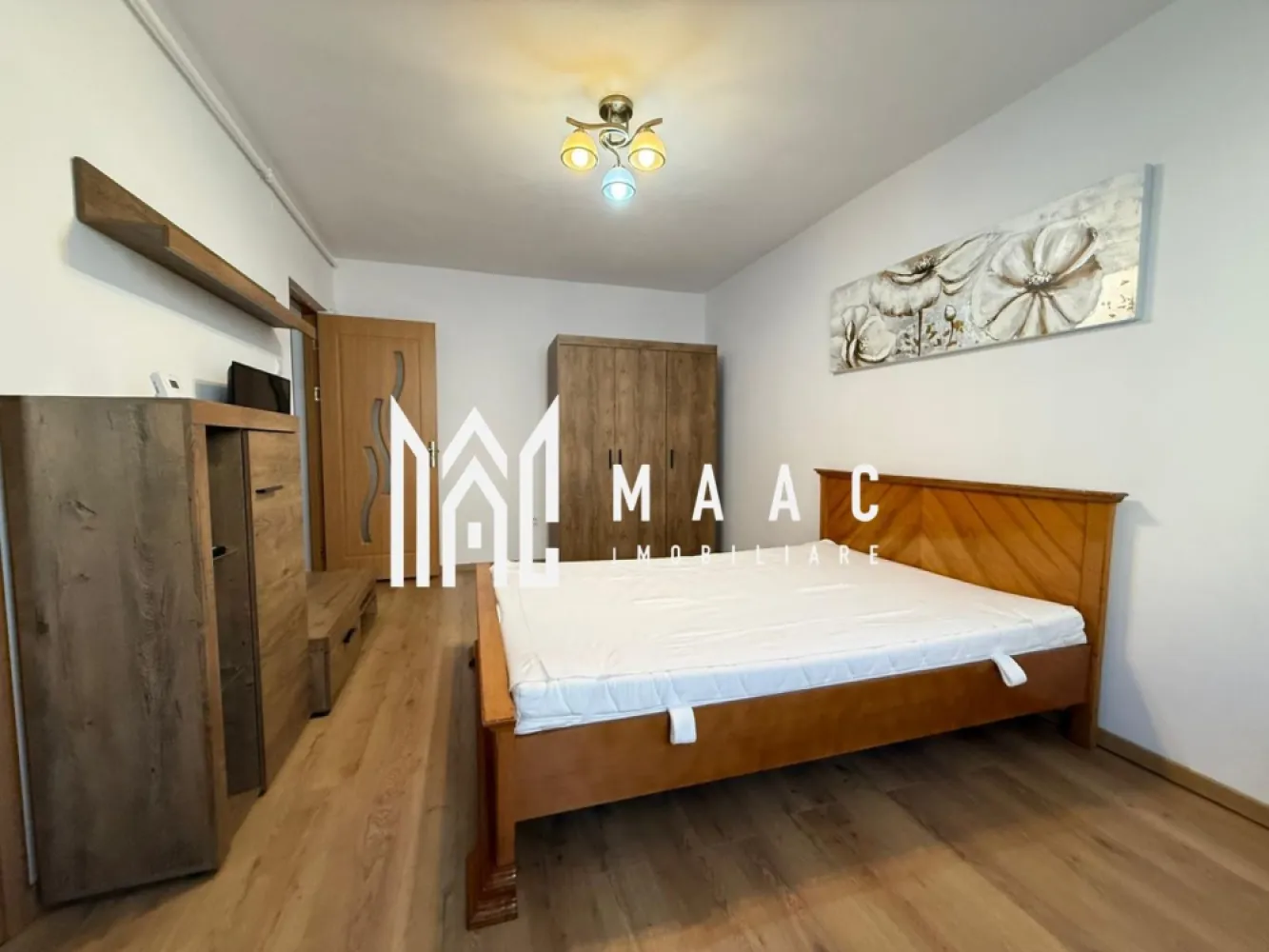 Garsoniera | Etaj 1 | Balcon | Renovata | Moderna | V. Aaron
