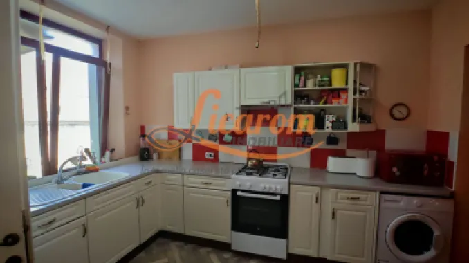 CASA SASEASCA comuna VULCAN,zona foarte buna,teren 3000 mp