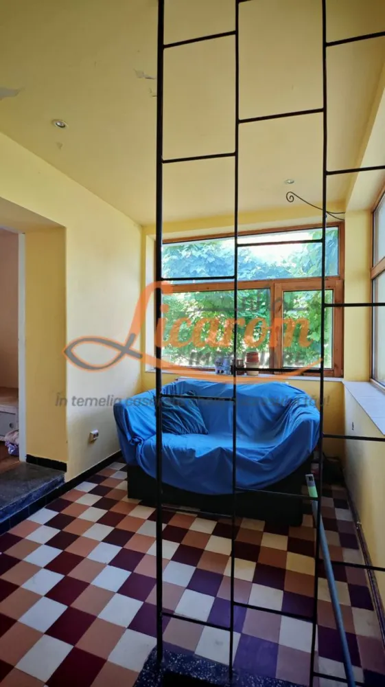 CASA SASEASCA comuna VULCAN,zona foarte buna,teren 3000 mp