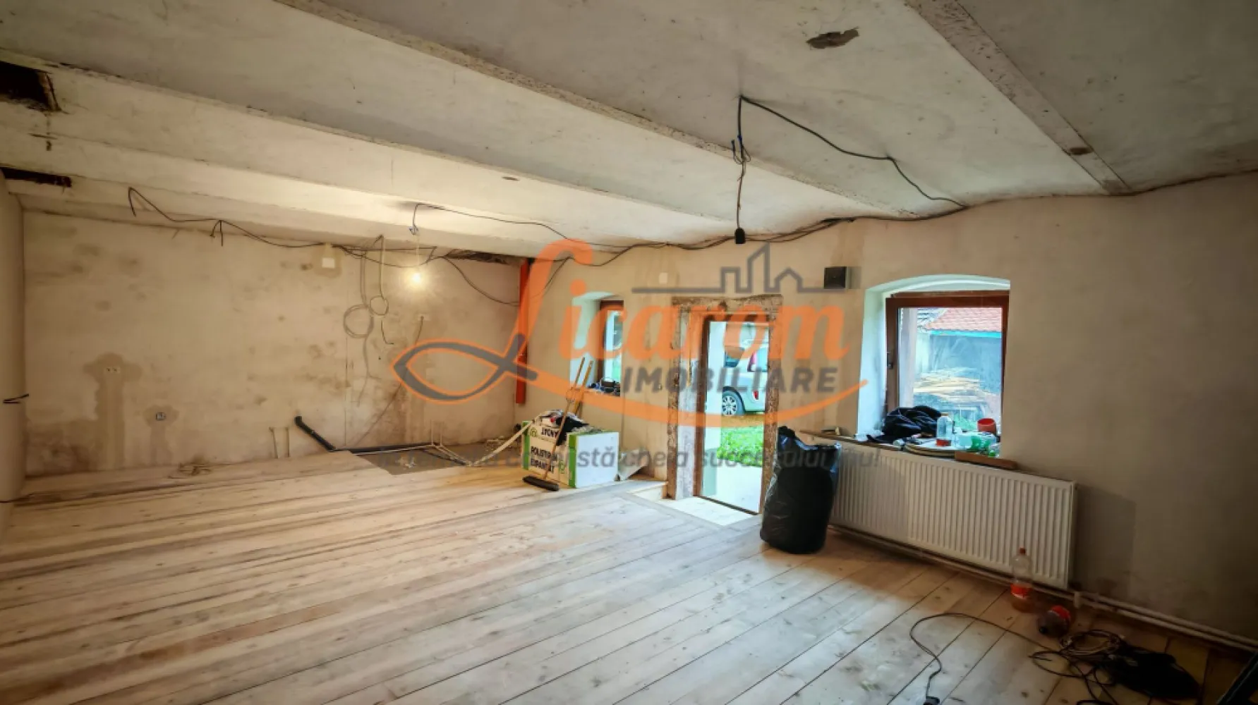 CASA SASEASCA comuna VULCAN,zona foarte buna,teren 3000 mp