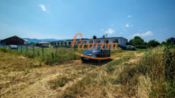 BARTOLOMEU,intravilan,intre case,suprafata de 774 mp,constructii P+2