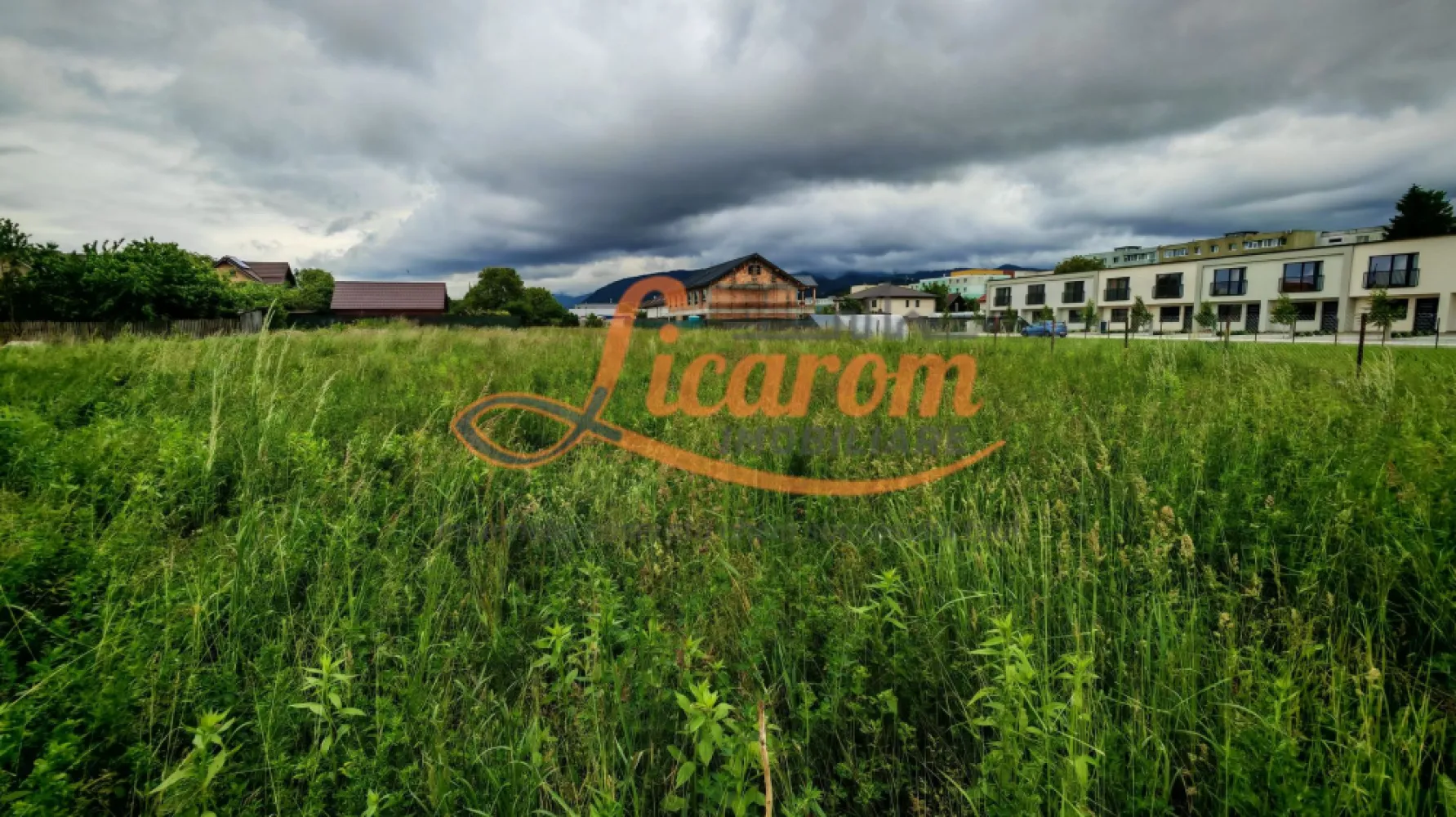 BARTOLOMEU,intravilan,intre case,suprafata de 774 mp,constructii P+2