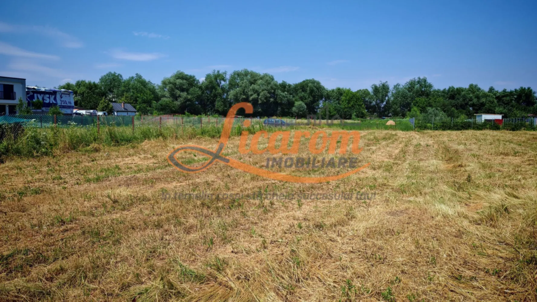 BARTOLOMEU,intravilan,intre case,suprafata de 774 mp,constructii P+2