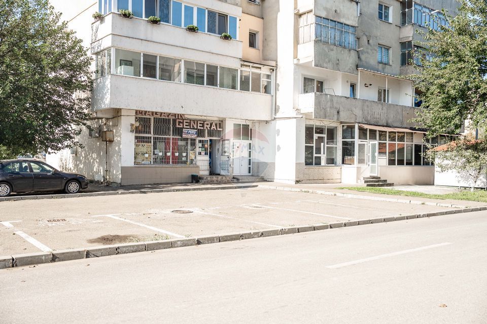 Spațiu comercial 159 mp intrare Strand lângă Aqua Park