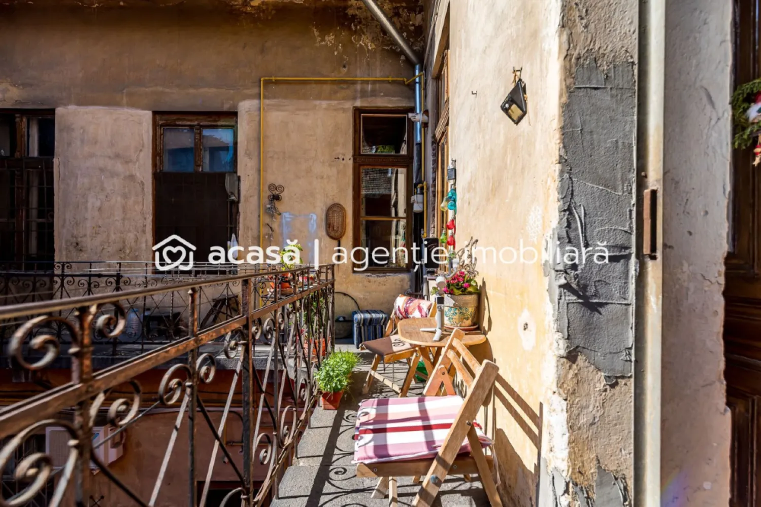 Apartament 2 camere ultracentral + spațiu bonus la demisol