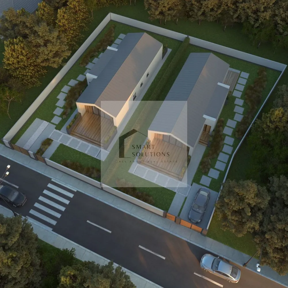 Imaginează-ți diminețile aici... Noua ta casă te așteapta! - Vă propunem spre vânzare o locuință modernă, pe un singur nivel, concepută pentru confort, funcționalitate și un stil de viață echilibrat, aproape de natură. Situată în Clinceni, într-o zonă liniștită, ideală pentru familii sau pentru cei care își doresc să evadeze din agitația orașului, dar cu acces rapid către București. Caracteristici principale: Teren: 490 mp Regim: Parter 3 dormitoare luminoase 2 băi moderne Living + dining + bucătărie - open space - tavan inalt Ieșire directa pe terase din toate camerele Ce o face specială: Design modern, minimalist, cu accente elegante din lemn Spații vitrate generoase – lumină naturală pe tot parcursul zilei Conexiune directă interior–exterior din fiecare cameră Terase perfecte pentru relaxare, cafeaua de dimineață sau seri liniștite Parcare pentru cel putin 2 mașini Dotări & beneficii: Încălzire în pardoseală Pompă de căldură Apă curentă + canalizare Infrastructură pentru panouri fotovoltaice (inclusiv iluminat exterior & poartă electrică) Eficiență energetică si optimizare spatiu Geamuri Salamander Corpuri de iluminat instalate Această casă nu este doar o proprietate noua, ci un spațiu în care îți construiești un stil de viață calm, aerisit și modern. Programează o vizionare și convinge-te personal. **Pretul reprezinta proiectul - "la gata". }}