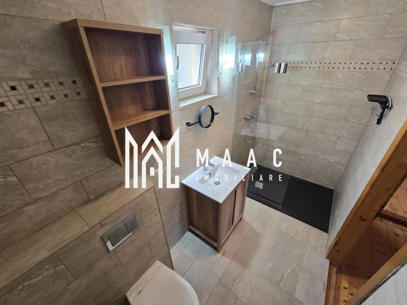 Casa 4 camere 3825 mp teren Cisnadioara