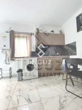 Casă de închiriat | 3 camere | Curte | Zonă Colentina