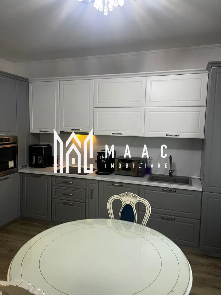 Casă individuală | 120 MPU | Șelimbăr - MAAC vă propune spre vânzare o casă individuală modernă în Șelimbăr – confort, eficiență și intimitate într-o locuință completă Vă prezentăm o proprietate deosebită situată într-un complex rezidențial liniștit, pe strada Fragilor – alegerea ideală pentru o familie care își dorește spațiu, funcționalitate și independență. Avantaje principale: Casă individuală – intimitate totală Suprafață utilă: 120 mp + pod pentru depozitare Teren: 265 mp, cu aproximativ 200 mp curte liberă Construcție nouă (2020), realizată cu materiale și finisaje de calitate Panouri fotovoltaice 5kW (prosumator) – eficiență energetică ridicată Încălzire în pardoseală pentru confort sporit Compartimentare practică și echilibrată: Parter: Living generos cu bucătărie open-space Acces direct către terasa acoperită de 20 mp Grup sanitar Cămară / spațiu de depozitare Hol + casa scării Etaj: Dormitor matrimonial (24 mp) cu dressing și baie proprie 2 dormitoare spațioase (13,5 mp fiecare) Baie comună, accesibilă din hol Pod: ideal pentru depozitare Exterior: Terasă acoperită amenajată (20 mp) – perfectă pentru relaxare Carport (22 mp) Curte liberă amenajată – ideală pentru timp petrecut în aer liber Porți automatizate și sistem de alarmă Iluminat exterior Dotări și beneficii suplimentare: Se vinde parțial mobilată (bucătărie, băi, dressing) Toate utilitățile disponibile Acces facil pe drumuri publice O locuință modernă, eficientă și pregătită să devină “acasă” pentru noua dumneavoastră familie. Pentru mai multe detalii și programarea unei vizionări, vă rugăm să ne contactați telefonic și să menționați : CP3023470 }}