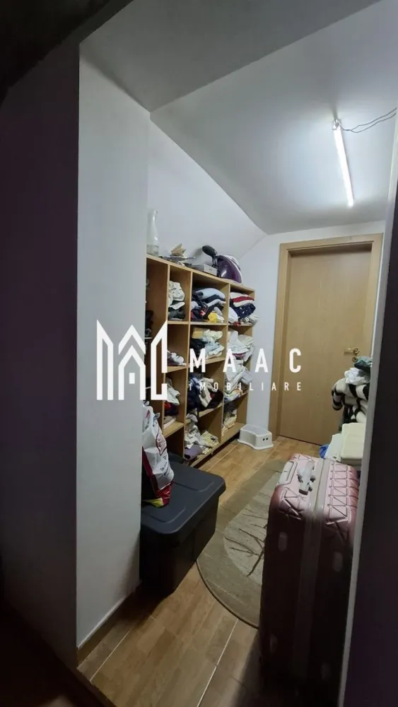 Casa 8 camere | 308mpu | 2 Apartamente | Selimbar