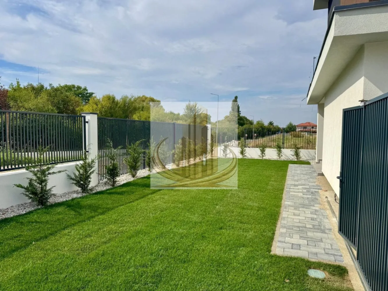 Duplex modern, 135 mp, grădină amenajată–Dumbrăvița, zonă linistita