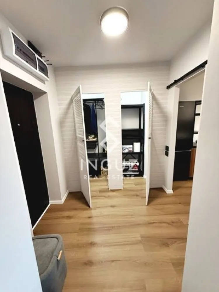 Apartament de închiriat | 2 camere | Modern & Complet Renovat | Ștefan - Apartament de închiriat | 2 camere | Modern & Complet Renovat | Ștefan cel Mare Preț: 700 € / lună (negociabil) Zonă & acces: 1 minut de stația de tramvai Lizeanu ~7 minute de metrou Obor Acces rapid către zone centrale Aproape de magazine, supermarketuri și facilități zilnice Condiții: 1 lună garanție Contract pe termen lung Contact: Inguz Real Estate +40 774 017 567 (WhatsApp) +40 724 922 092 info.inguzrealestate.com