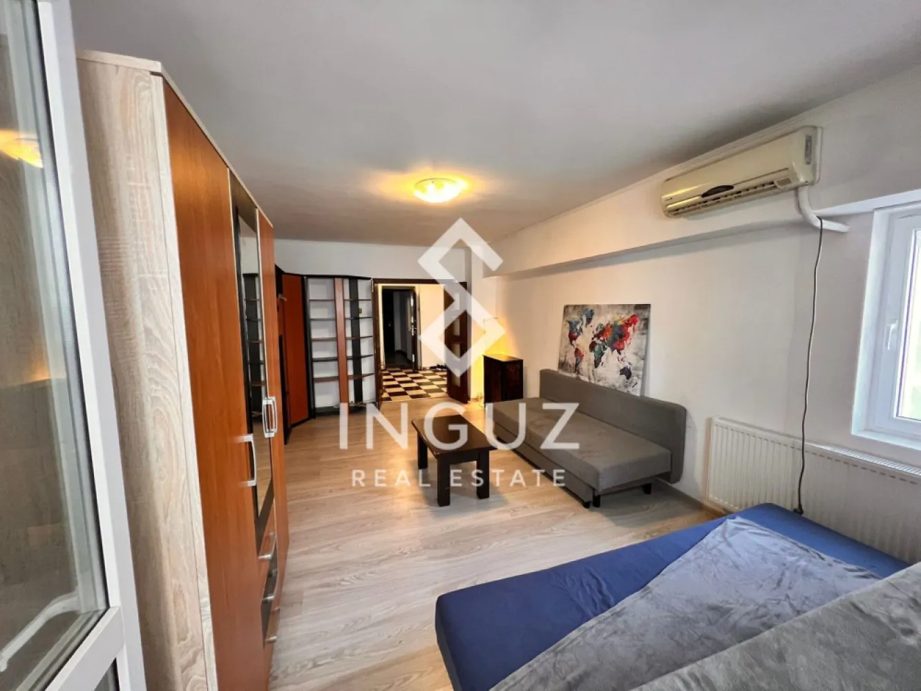 Apartament 2 camere de închiriat – Nerva Traian 15 | Sector 3 | Bucure - Apartament 2 camere de închiriat – Nerva Traian 15 | Sector 3 | București Apartament spațios și luminos, situat într-una dintre cele mai bine conectate zone din București – Nerva Traian. Ideal pentru locuire confortabilă, inclusiv pentru clienți străini. Detalii proprietate: • 2 camere • Suprafață: 67 mp • Etaj: 4 • Compartimentare: decomandat • Complet mobilat și utilat • Disponibil imediat Avantaje: • Living generos cu lumină naturală • Dormitor liniștit și confortabil • Bucătărie complet echipată • Baie modernă • Vedere pe spate – liniște și intimitate Dotări: • Aer condiționat • Încălzire centralizată • Balcon • Toate utilitățile incluse Localizare excelentă: • Aproape de Unirii Mall și Vitan Mall • Acces rapid către Tineretului • Metrou, autobuz și tramvai la câteva minute • Restaurante, cafenele și supermarketuri în zonă • Zonă sigură și potrivită pentru locuit Condiții: • Preț: 570 € / lună • Comision: 50% • Potrivit pentru expați }}