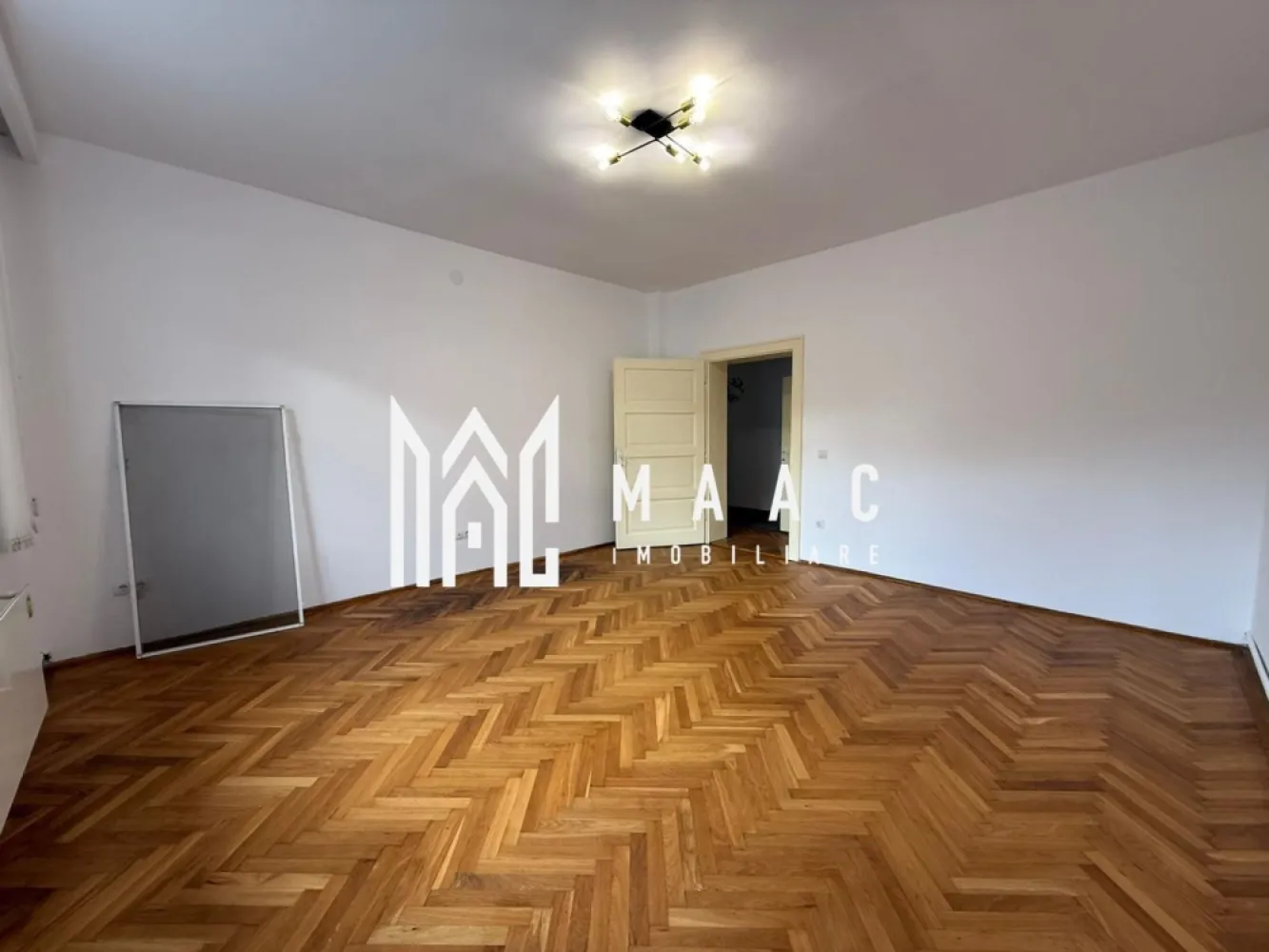 Spatiu birouri | Renovat | Garaj | Gradina | C. Dumbravii