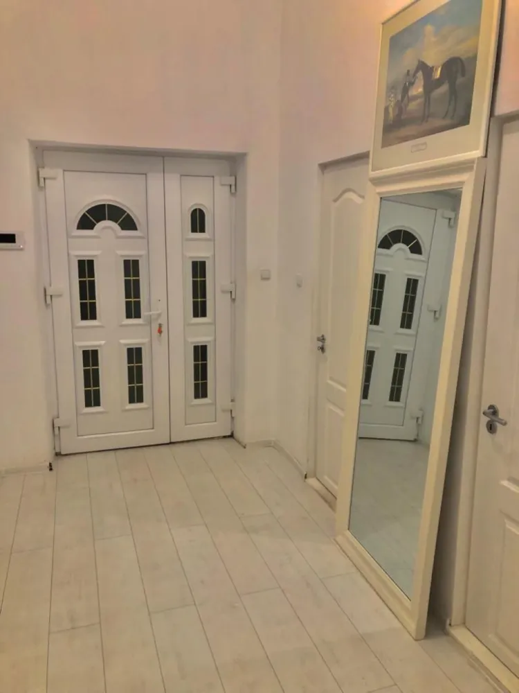 BRASADAS vinde ap 3 cam PARTER INALT zona ULTRACENTRALA.