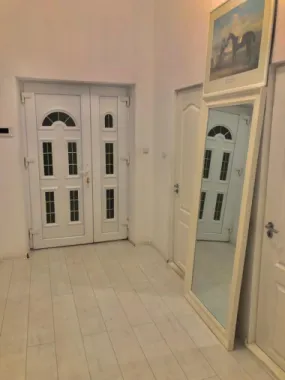 BRASADAS vinde ap 3 cam PARTER INALT zona ULTRACENTRALA.