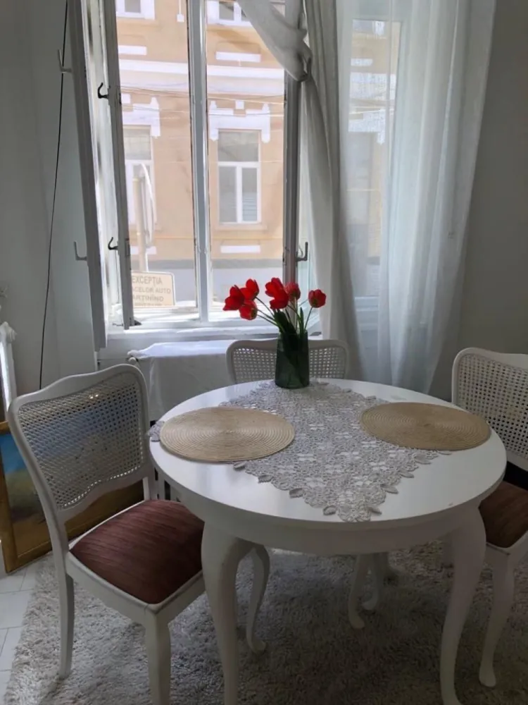 BRASADAS vinde ap 3 cam PARTER INALT zona ULTRACENTRALA.