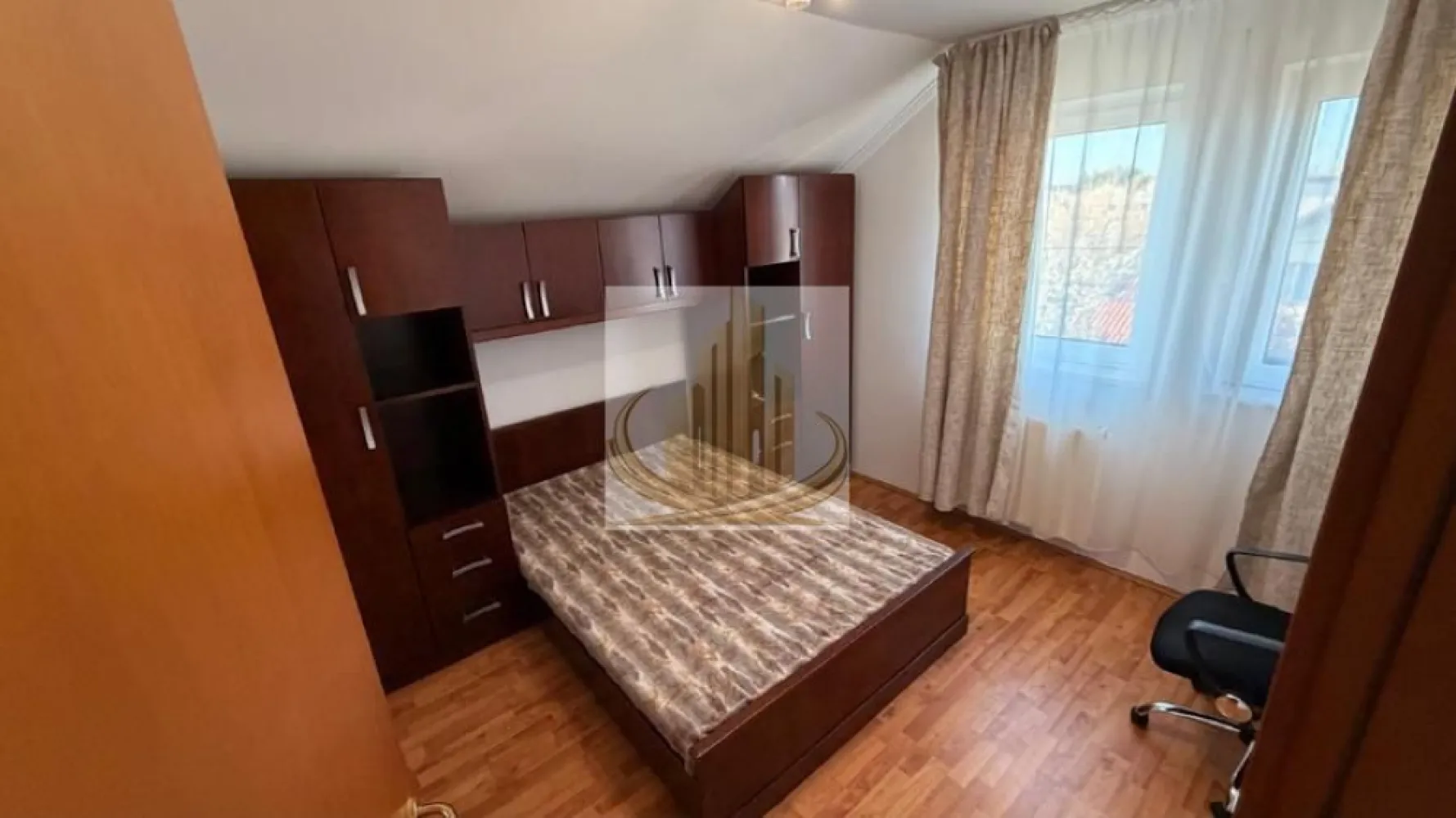 Apartament 3 camere | Etaj1+Mansardă | 67mp | Dumbravița | Loc parcare