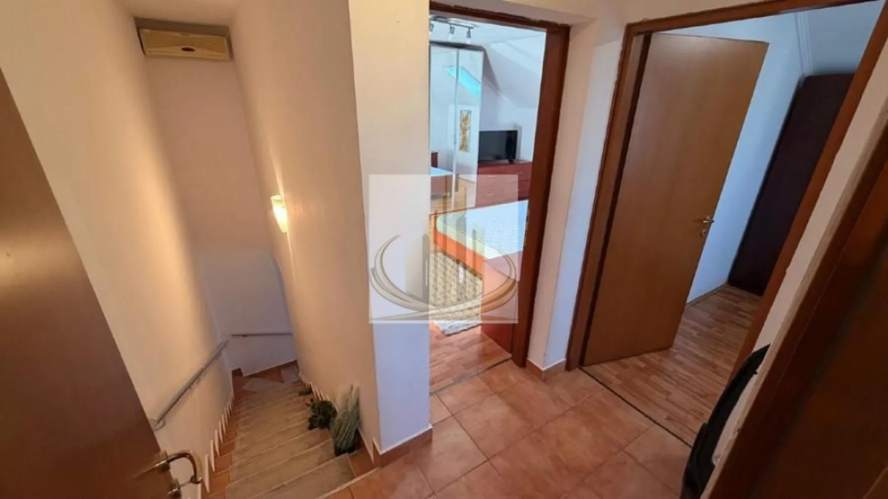 Apartament 3 camere | Etaj1+Mansardă | 67mp | Dumbravița | Loc parcare