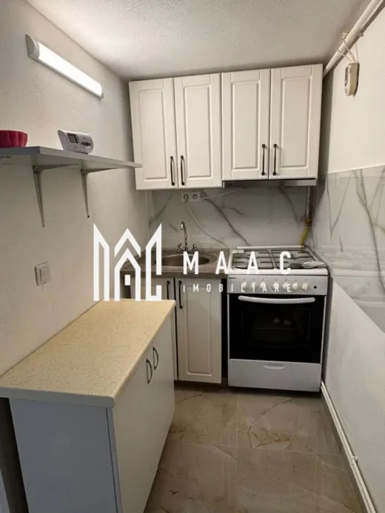 Apartament 2 camere | 68 MPU | Vasile Milea - MAAC Imobiliare vă propune spre închiriere un apartament modern și primitor, ideal pentru persoanele care își doresc confort și funcționalitate. Locuința se remarcă prin compartimentarea eficientă și spațiile generoase, fiind potrivită atât pentru cupluri, cât și pentru familii. Compartimentare: •2 dormitoare spațioase •living cu bucătărie open-space •baie •hol de acces Dotări și avantaje: •complet mobilat și utilat •pregătit pentru mutare imediată •ambient plăcut și confortabil •compartimentare practică Conditii de inchiriere: • se percepe garantie in cuantumul unei chirii lunre •nu se accepta animale de companie Pentru mai multe detalii sau pentru programarea unei vizionări, vă rugăm să ne contactați și să menționați ID: CP3023637 }}