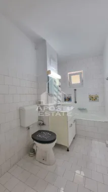 Apartament cu 3 camere, 2 bai, 2 balcoane, zona Calea Aradului