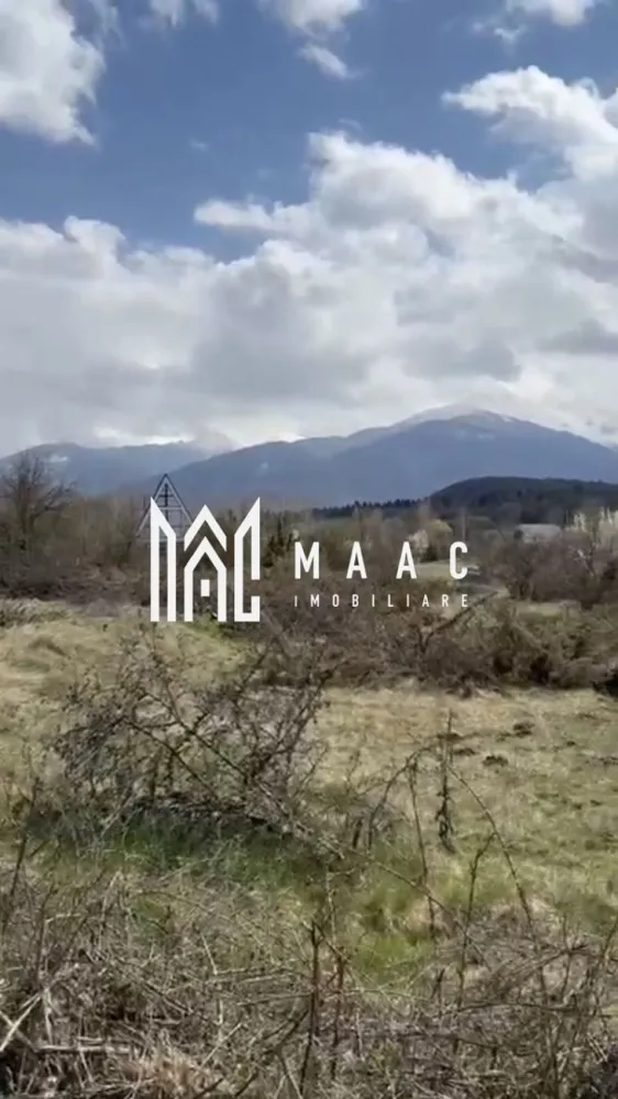 Teren Intravilan I 3717 mp I Zona Turistica Porumbacu de Sus - MAAC Imobiliare vă propune spre vânzare un teren deosebit situat în Porumbacu de Sus, într-o zonă turistică în plină dezvoltare, ideal pentru investiție sau construcția unei case de vacanță. Proprietatea are o suprafață de 3717 mp conform actelor,compus din 3 parcele,950 mp,1017mp,1750mp, aproximativ 5.000 mp în realitate, incluzând și taluzul adiacent. Terenul beneficiază de o deschidere generoasă de 70 ml la drum, oferind acces facil și multiple posibilități de dezvoltare. Un mare avantaj îl reprezintă poziționarea excelentă: • la doar 500 m de Castelul de Lut Valea Zânelor și Povestea Calendarului, două dintre cele mai vizitate atracții din zonă • utilitățile (curent, apă, canalizare) se află la aproximativ 70 m • drum asfaltat până în apropierea terenului • accesul se poate face din două laturi diferite, oferind flexibilitate în dezvoltare Datorită amplasării sale strategice într-o zonă turistică de interes major, terenul este potrivit pentru pensiune, cabane, glamping sau investiție pe termen lung. Preț: 35 €/mp O oportunitate rară de a investi într-o locație cu potențial ridicat de dezvoltare și randament excelent Pentru mai multe detalii precizati ca ati vazut anuntul cu ID CP3023789 }}