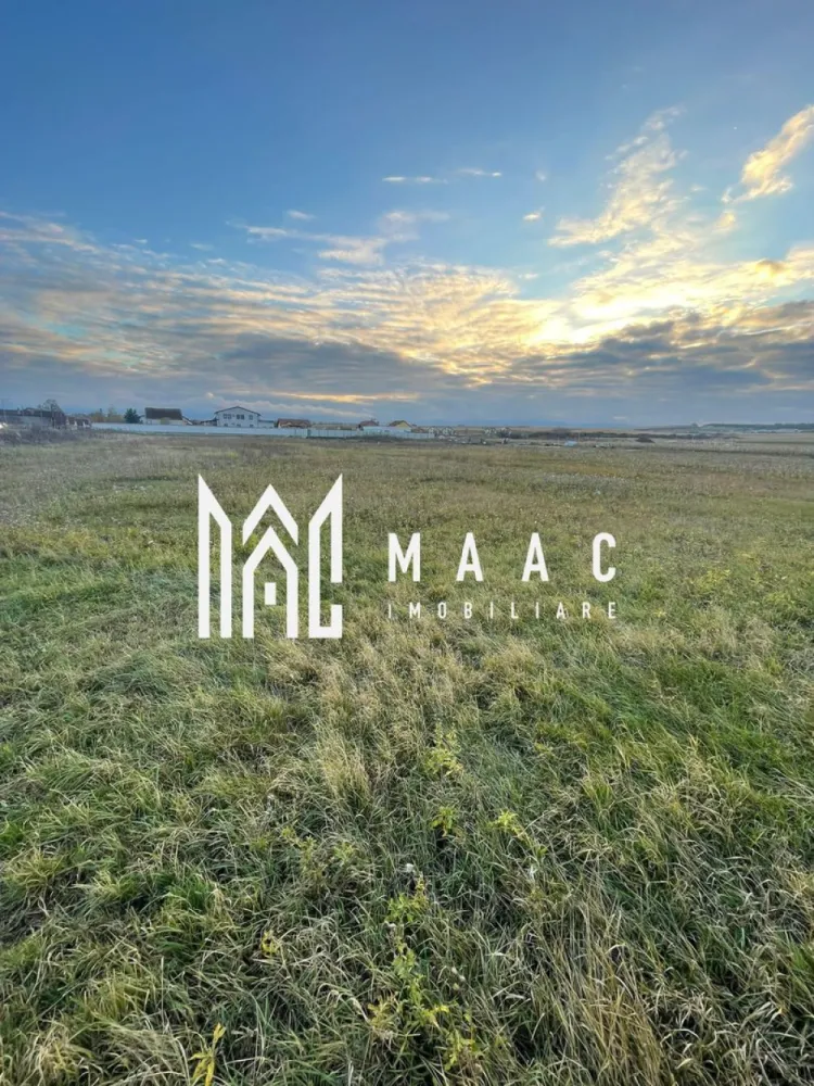 Teren intravilan | 2.100 mp | Șura Mică - MAAC Imobiliare vă propune spre vânzare un teren intravilan cu o suprafață de 2.100 mp, situat în localitatea Șura Mica într-o zonă liniștită și în plină dezvoltare|ideală pentru construcția unei locuințe familiale sau ca investiție. Detalii principale: Suprafață totală: 2.100 mp Regim: intravilan Deschidere generoasă la drum Utilități disponibile în zonă: apă, curent, gaz, canalizare Acces facil către municipiul Sibiu, la doar câteva minute de mers cu mașina Avantaje: Zonă rezidențială în dezvoltare rapidă Cadru natural plăcut, cu priveliște spre împrejurimi Potrivit pentru casă individuală, duplex sau mic ansamblu rezidenția Pentru mai multe detalii specificati telefonic: CP2801896 }}
