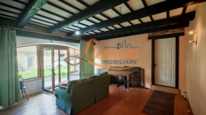 CASA SASEASCA comuna VULCAN,zona foarte buna,teren 3000 mp