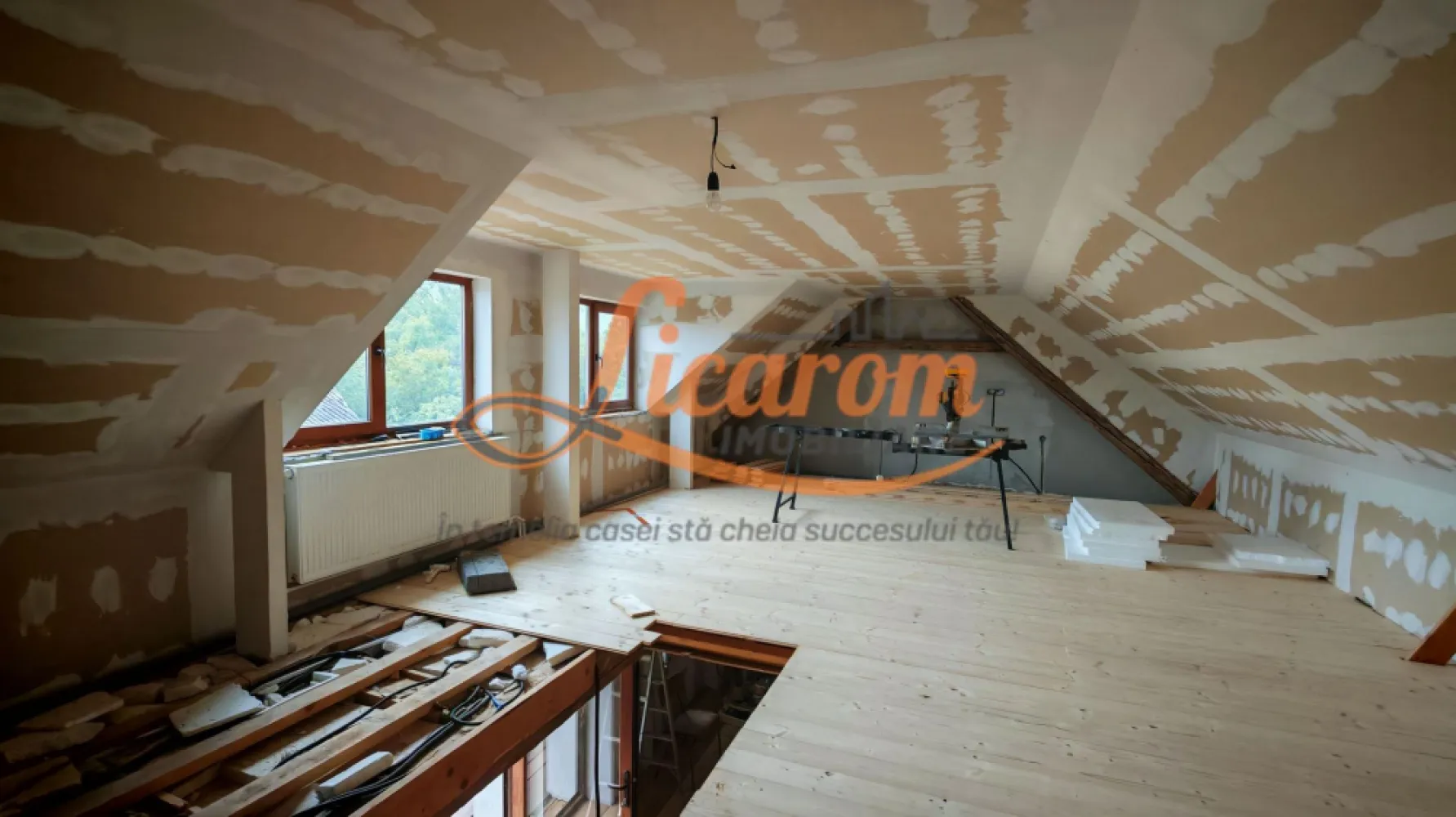 CASA SASEASCA comuna VULCAN,zona foarte buna,teren 3000 mp
