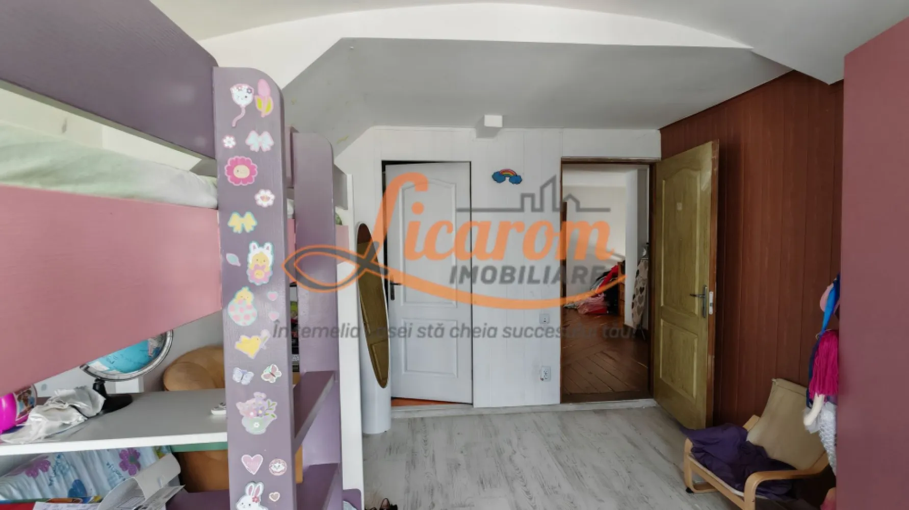 Vila P+E Bartolomeu,4 camere,4 bai,curte,garaj.