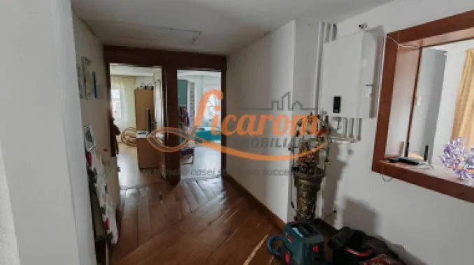 Vila P+E Bartolomeu,4 camere,4 bai,curte,garaj.