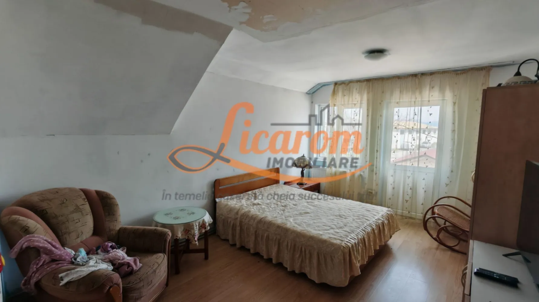 Vila P+E Bartolomeu,4 camere,4 bai,curte,garaj.