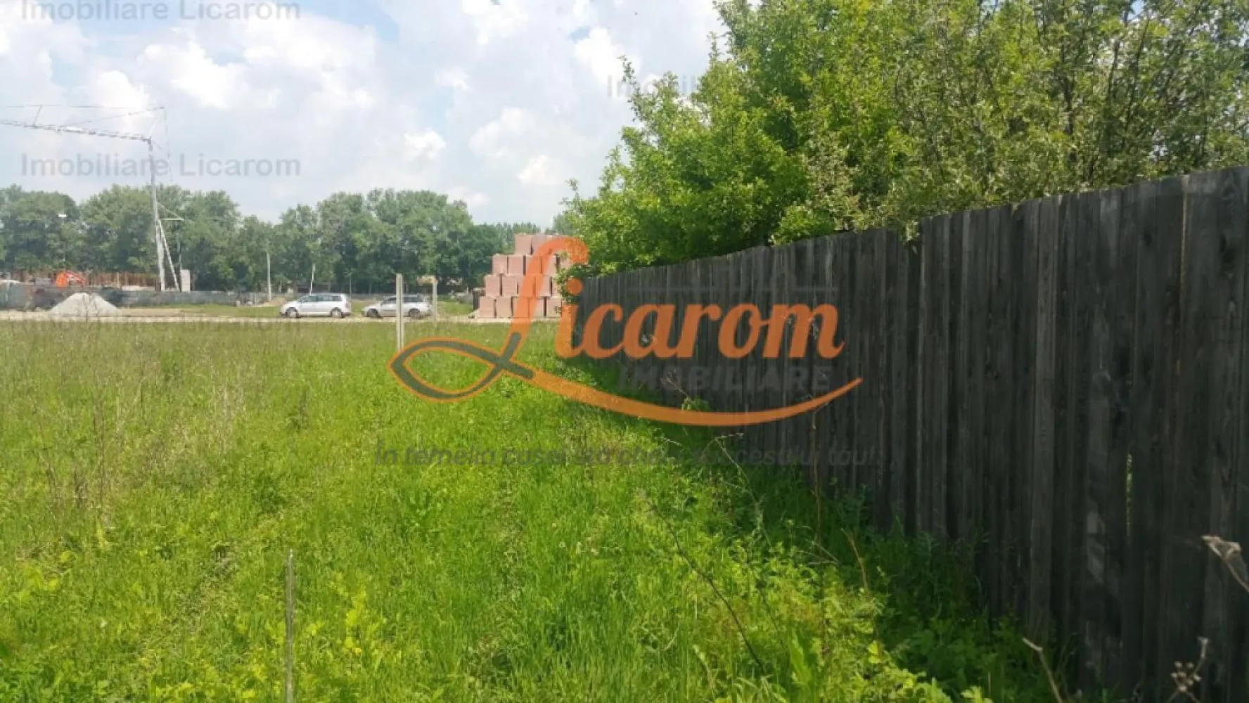 Teren 2000 mp,Tractorul 7,ideal constructie blocuri pret 160 eur/mp