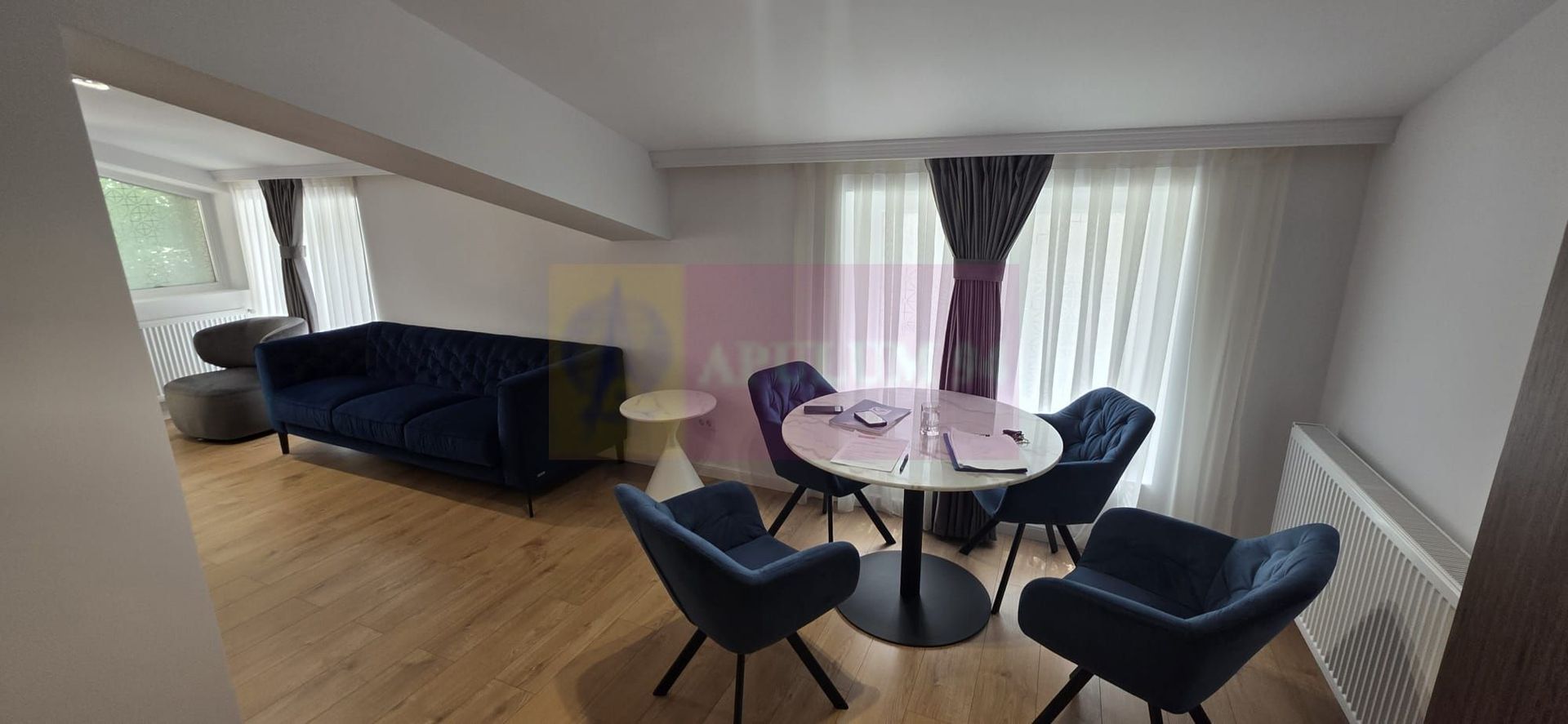 Apartament cu 2 bai si loc de parcare in Sinaia