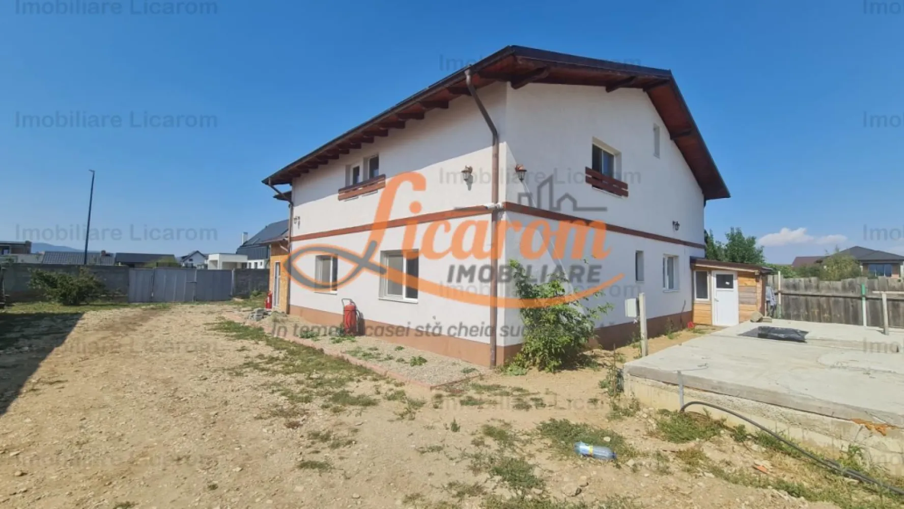 Proprietate in Cristian cu trei constructii+o fundatie,450000euro