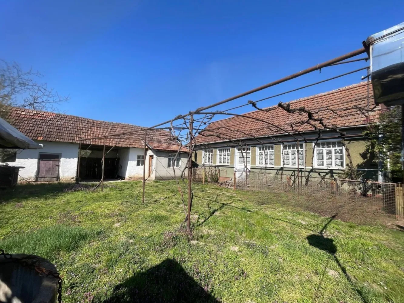 Casă tradițională la sat +teren 1.500 mp. Sat Săbolciu-51000 euro neg