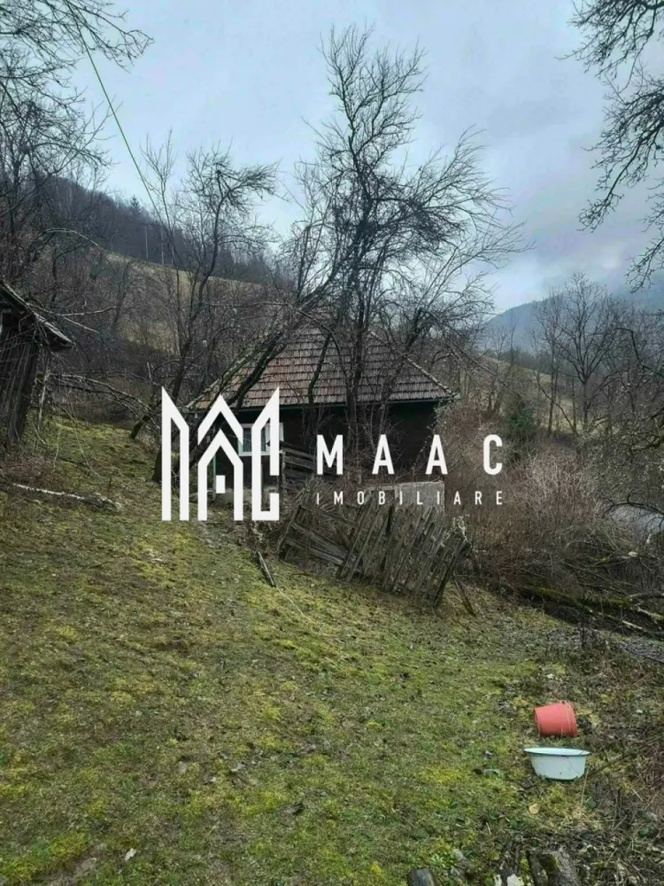 Un colt de rai in Apuseni I viața ca pe vremuri - O proprietate deosebită în Comuna Bistra, județul Alba, situată în satul Ștefanca, cu o suprafață de 1850 de metri pătrați de teren și o casă veche din bârne de brad. Aceasta beneficiază de electricitate și este ușor accesibilă. }}