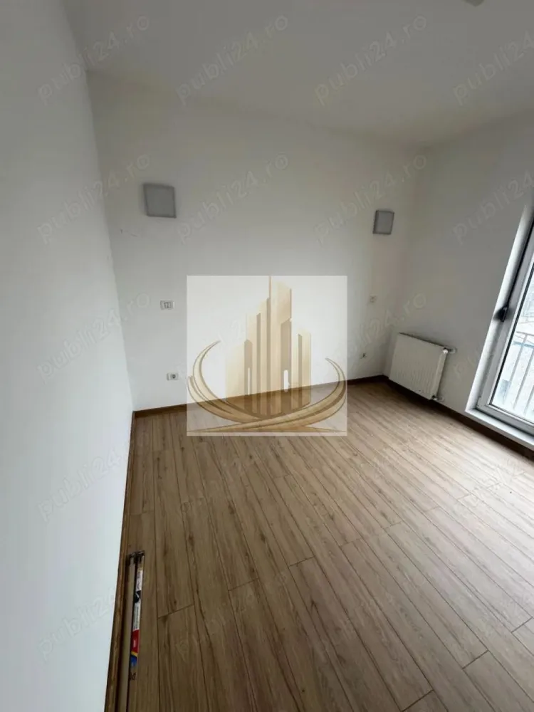 Apartament 2 Camere | 54 mp + Balcon | Etaj 4/8 | Parcare Subterană - Grand Mobilis Imobiliare vă propune spre vânzare un apartament modern cu 2 camere, parțial mobilat, situat la etajul 4 din 8 al unui imobil construit în 2008, în cadrul ansamblului rezidențial Iris. Cu o suprafață utilă de 54 mp, la care se adaugă un balcon generos de 7 mp, apartamentul oferă un spațiu echilibrat și bine organizat, ideal pentru un stil de viață confortabil. ✨ Locuința a fost recent renovată și se remarcă prin îmbunătățiri de actualitate: parchet nou, rulouri, mobilier de bucătărie realizat pe comandă și electrocasnice noi – toate contribuind la un ambient modern și plăcut. 📐 Date tehnice: Suprafață utilă: 54 mp Balcon: 7 mp Etaj: 4 / 8 An construcție: 2008 🏠 Compartimentare: Living luminos Dormitor confortabil Bucătărie modernă Baie Balcon spațios 🔥 Confort & dotări: Centrală proprie și încălzire prin calorifere Apartament renovat recent Mobilier de bucătărie nou, realizat pe comandă Electrocasnice noi Rulouri pentru un plus de confort 🚗 Extra: Loc de parcare subteran inclus în preț 📍 Localizare avantajoasă: Apartamentul este situat în ansamblul rezidențial Iris, într-o zonă liniștită, dar foarte bine conectată. Beneficiază de acces rapid către principalele artere ale orașului și către Iulius Town. În plus, la doar 2 minute de mers pe jos se află supermarketul Lidl, alături de alte facilități esențiale din proximitate. 💰 Oportunitate de investiție: Datorită poziționării și cererii ridicate din zonă, proprietatea reprezintă o alegere excelentă și pentru investiție, oferind un randament atractiv din închiriere. 💛 De ce să alegi acest apartament? Pentru confortul oferit de un apartament renovat, locația excelentă și beneficiile suplimentare precum parcarea subterană – toate pregătite pentru a deveni noul tău „acasă” sau o investiție sigură. 📞 Pentru mai multe detalii sau programarea unei vizionări, echipa Grand Mobilis Imobiliare vă stă la dispoziție! 💶 Preț negociabil ID Intern: CP3036531 }}